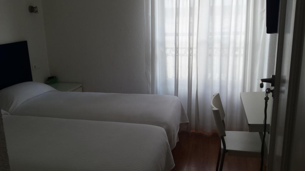 Hostal Santa Isabel マドリード エクステリア 写真