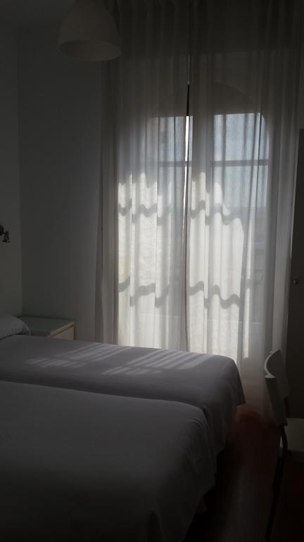 Hostal Santa Isabel マドリード エクステリア 写真